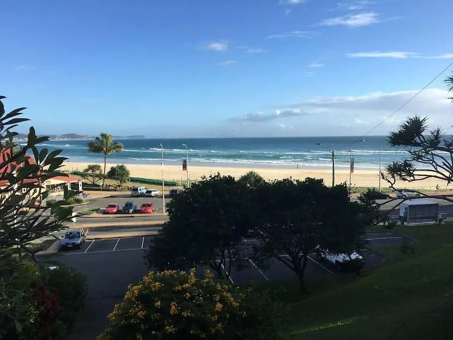 3 Bedrooms With Views Over Kirra! Gold Coast