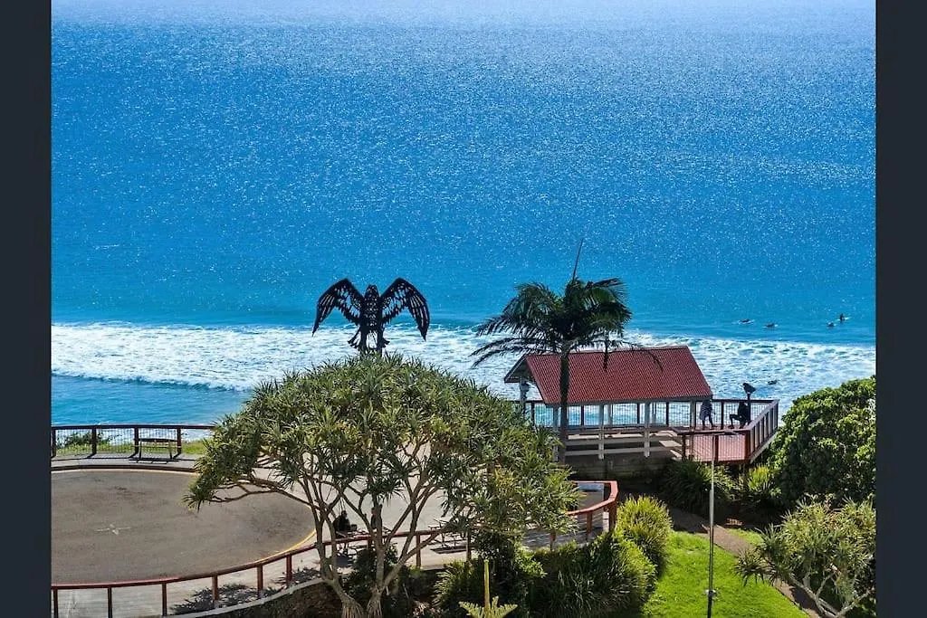 Apartment 3 Bedrooms With Views Over Kirra! Gold Coast