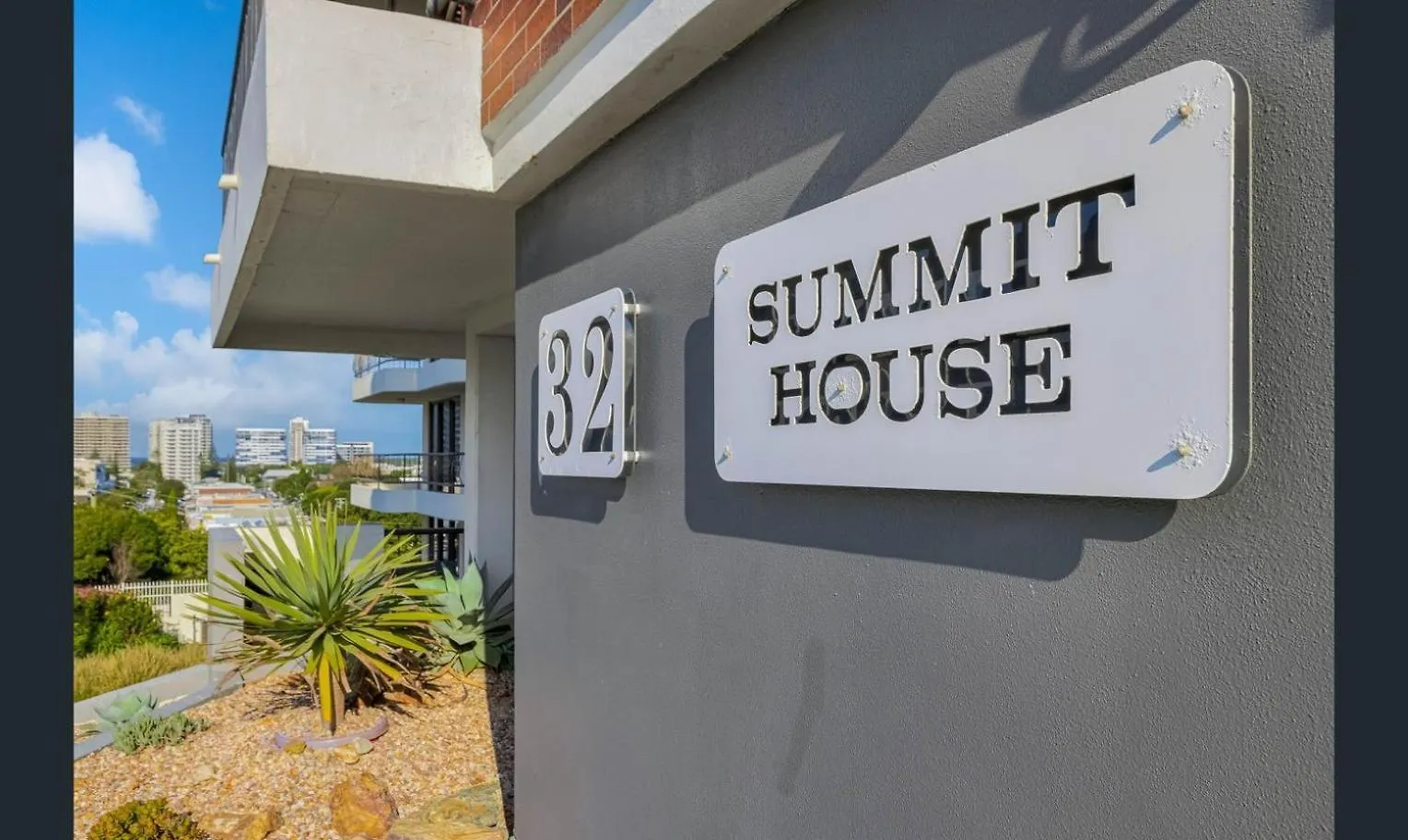 3 Bedrooms With Views Over Kirra! Gold Coast 0*,